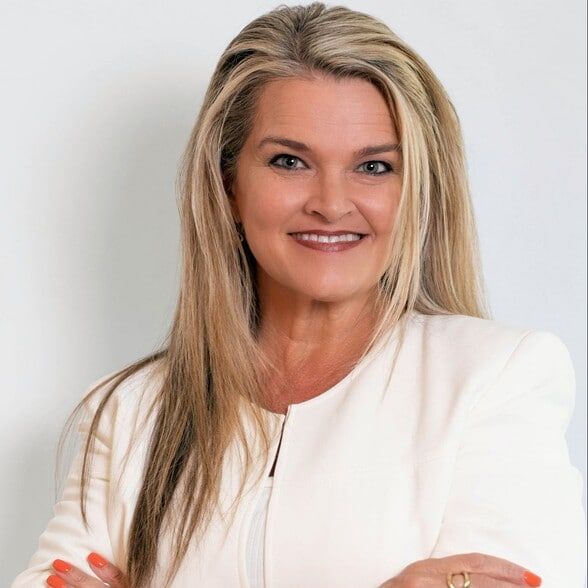 Land Listing Agent Photo