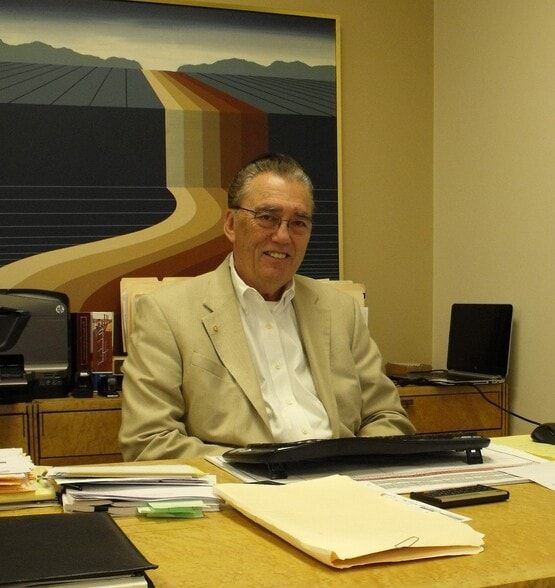 Land Listing Agent Photo
