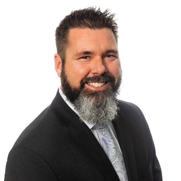 Land Listing Agent Photo