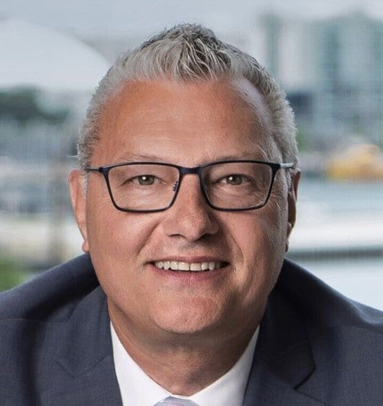 Land Listing Agent Photo