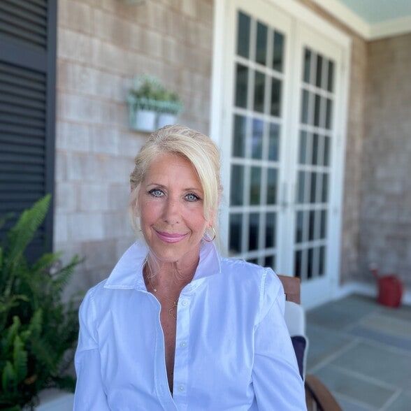 Land Listing Agent Photo