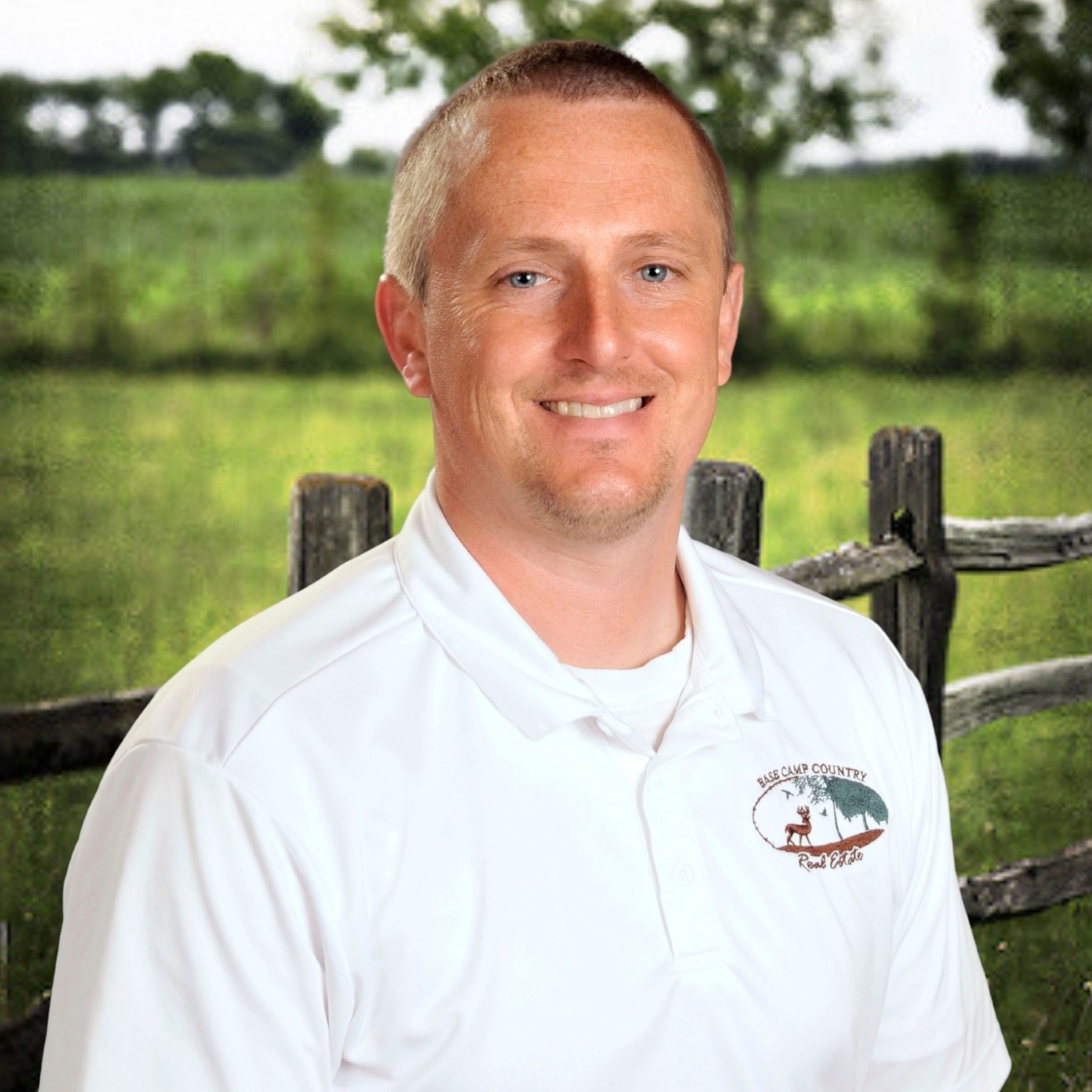 Land Listing Agent Photo