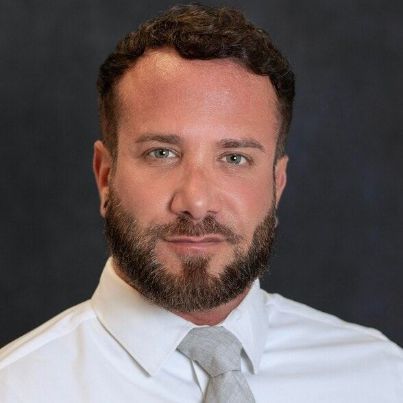 Land Listing Agent Photo