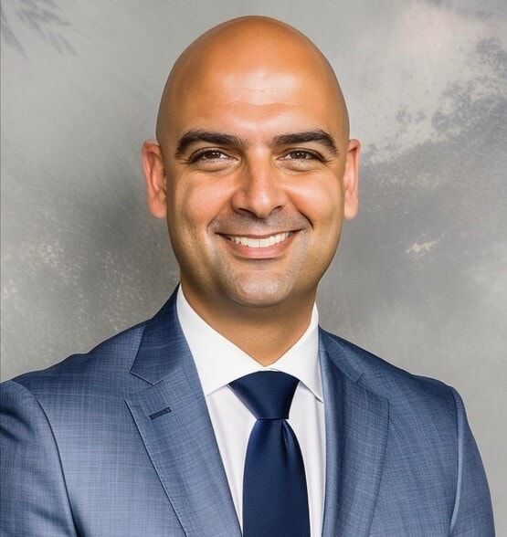 Land Listing Agent Photo