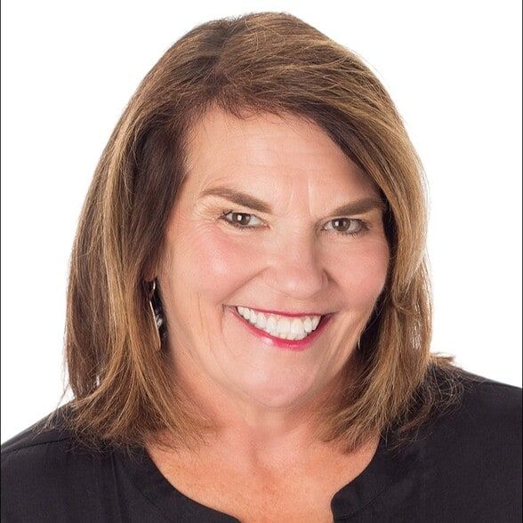 Land Listing Agent Photo