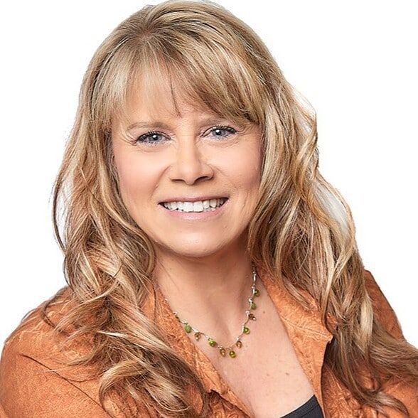 Land Listing Agent Photo