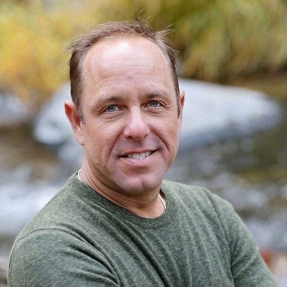 Land Listing Agent Photo