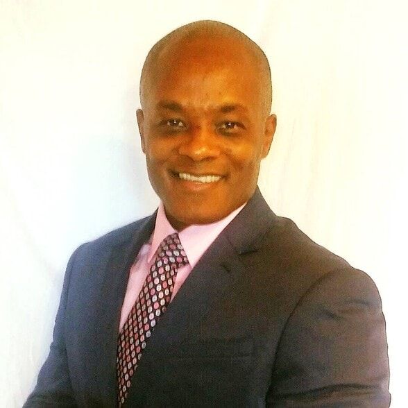 Land Listing Agent Photo