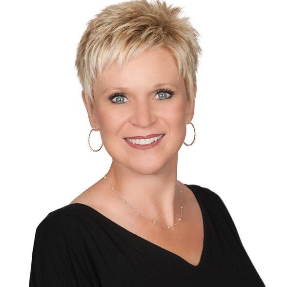Land Listing Agent Photo