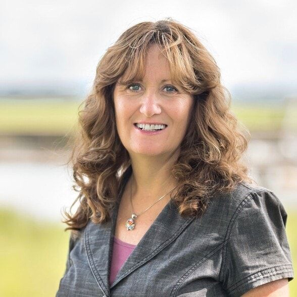 Land Listing Agent Photo