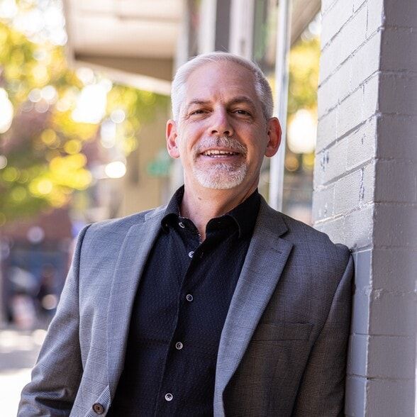 Land Listing Agent Photo