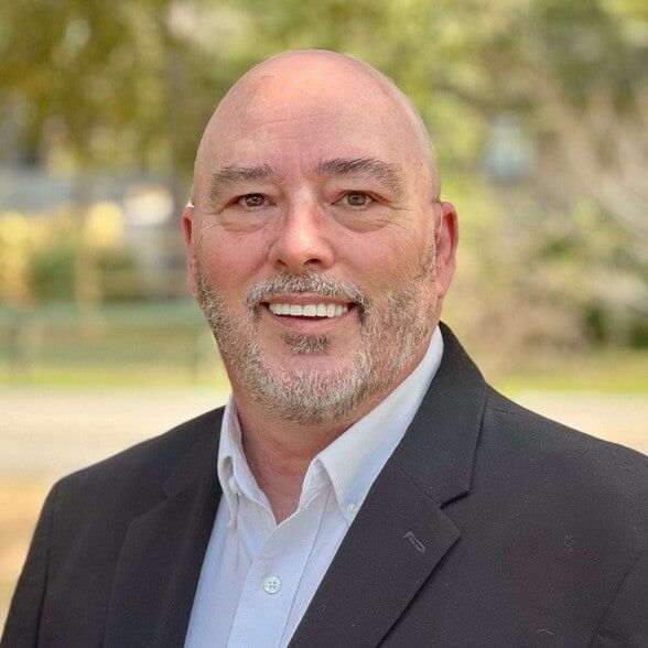 Land Listing Agent Photo
