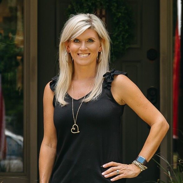 Land Listing Agent Photo
