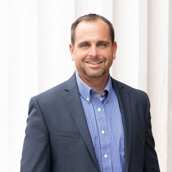 Land Listing Agent Photo