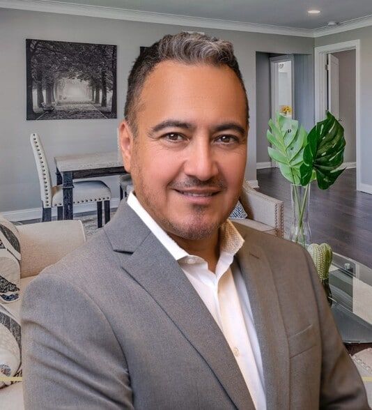 Land Listing Agent Photo