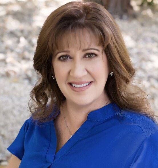 Land Listing Agent Photo