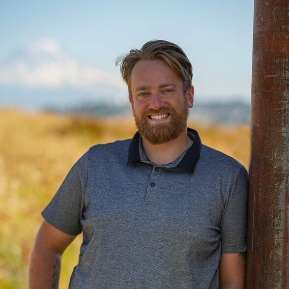 Land Listing Agent Photo