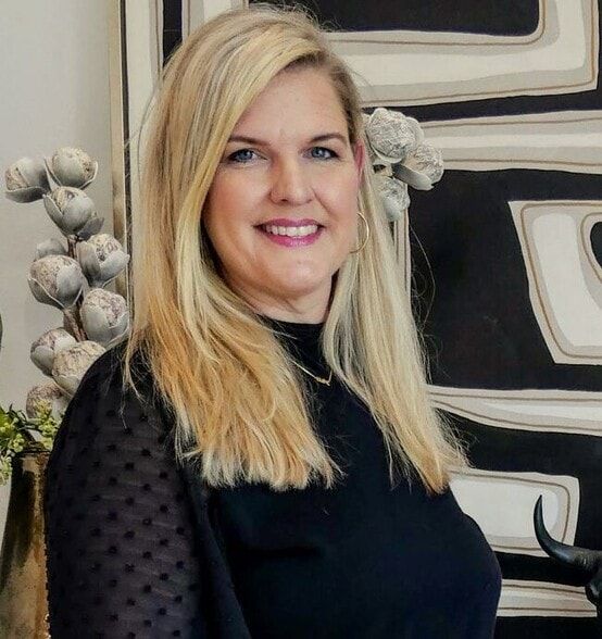 Land Listing Agent Photo