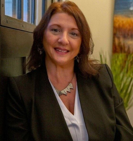 Land Listing Agent Photo