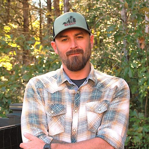 Land Listing Agent Photo