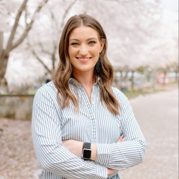 Land Listing Agent Photo