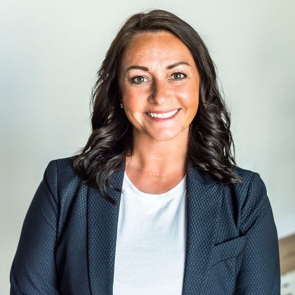 Land Listing Agent Photo