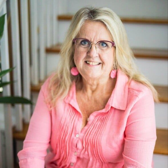 Land Listing Agent Photo