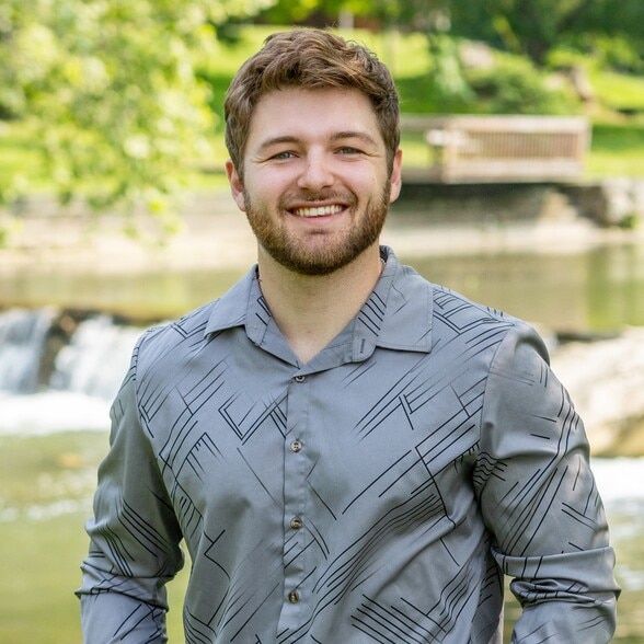 Land Listing Agent Photo