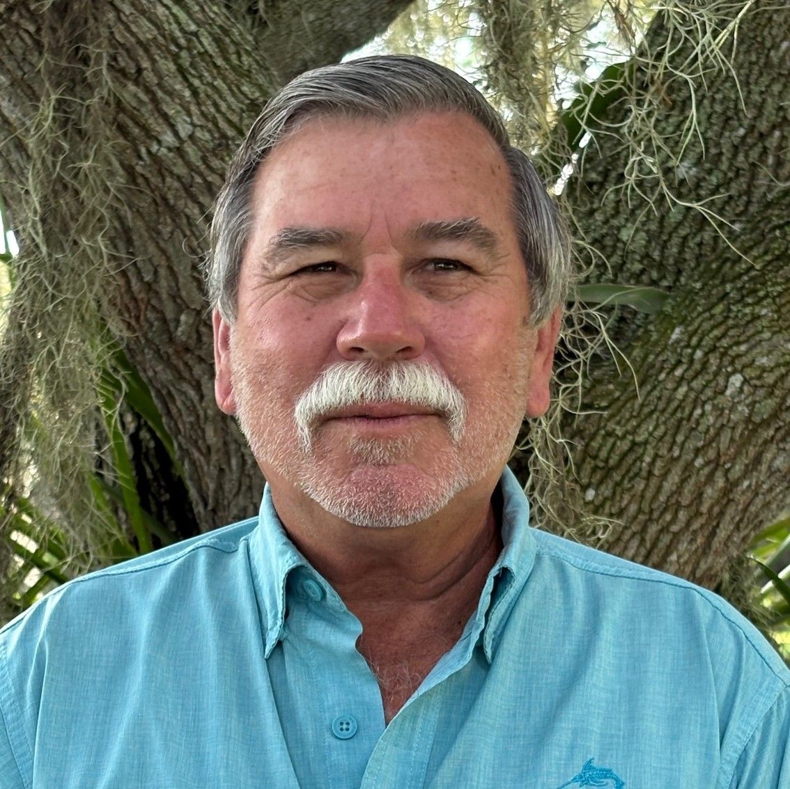 Land Listing Agent Photo
