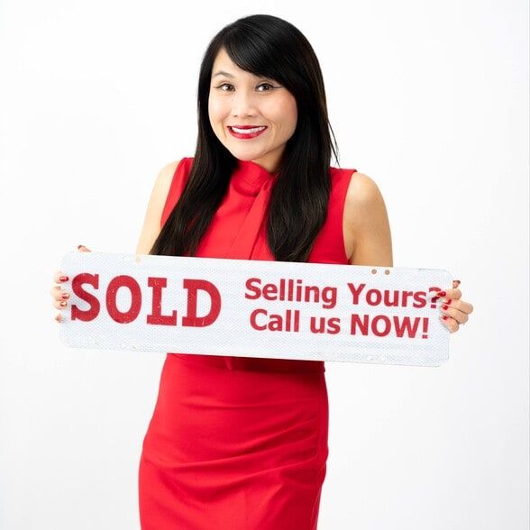 Land Listing Agent Photo