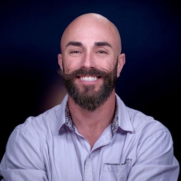 Land Listing Agent Photo