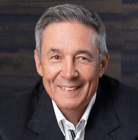 Land Listing Agent Photo