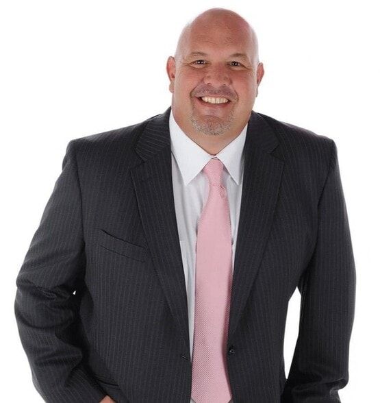 Land Listing Agent Photo