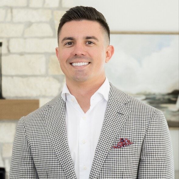 Land Listing Agent Photo