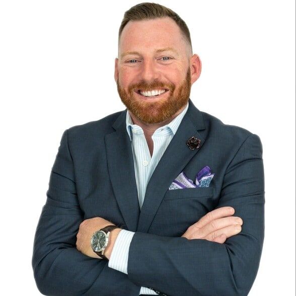 Land Listing Agent Photo