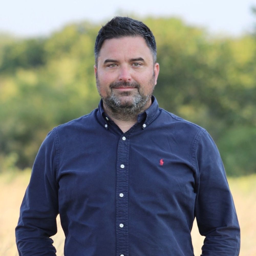 Land Listing Agent Photo