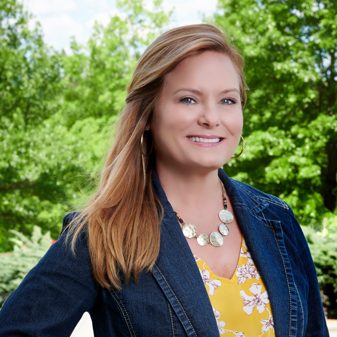 Land Listing Agent Photo