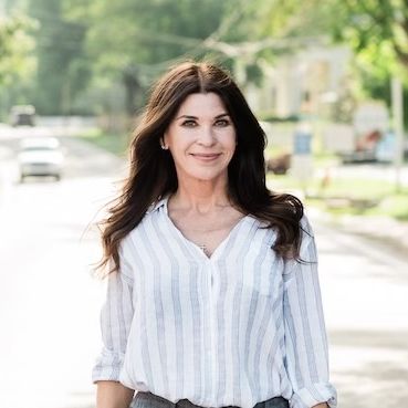 Land Listing Agent Photo