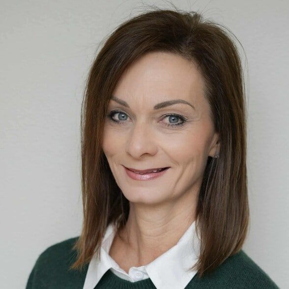 Land Listing Agent Photo