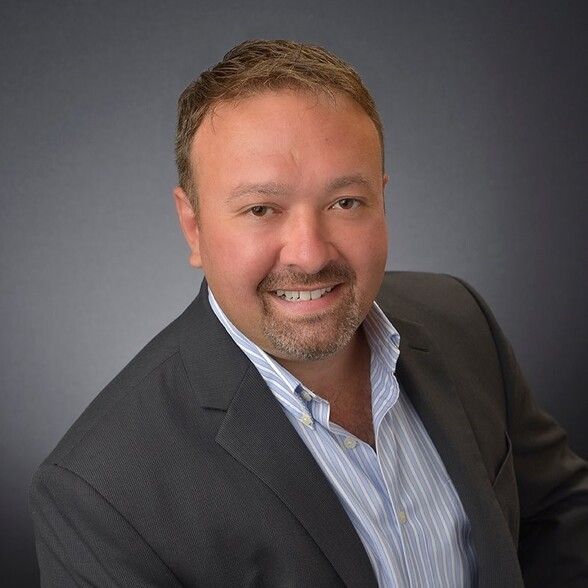Land Listing Agent Photo