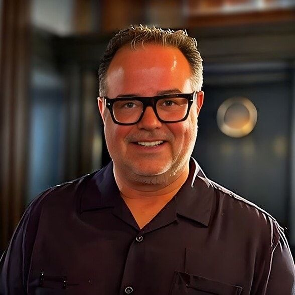 Land Listing Agent Photo