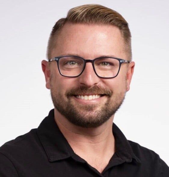 Land Listing Agent Photo