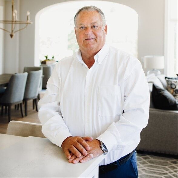 Land Listing Agent Photo