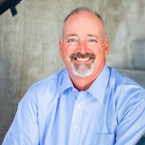 Land Listing Agent Photo