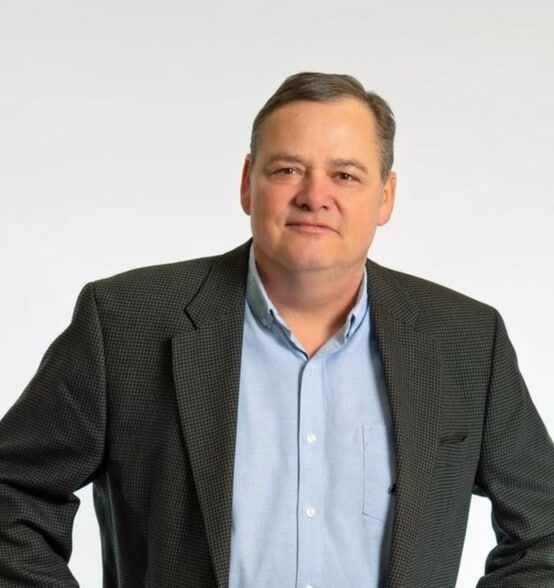 Land Listing Agent Photo