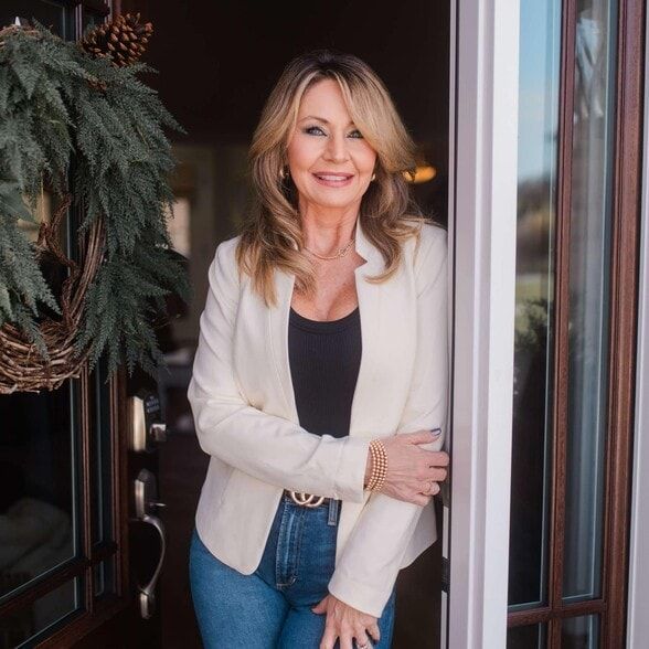 Land Listing Agent Photo