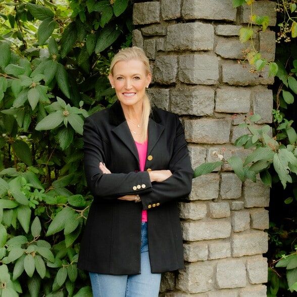 Land Listing Agent Photo