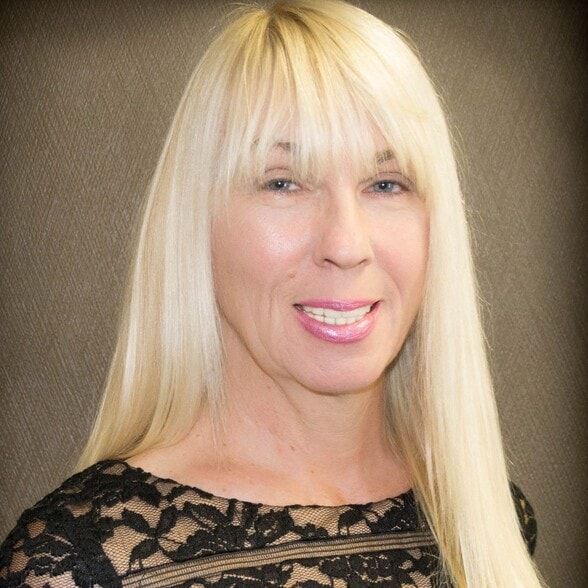 Land Listing Agent Photo