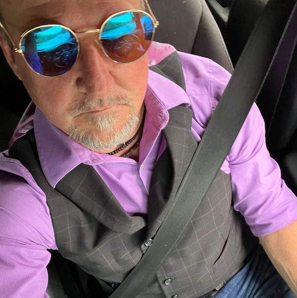 Land Listing Agent Photo