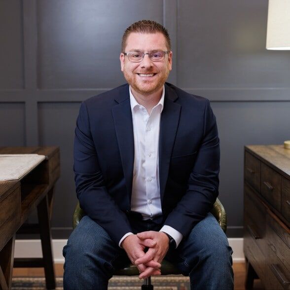 Land Listing Agent Photo